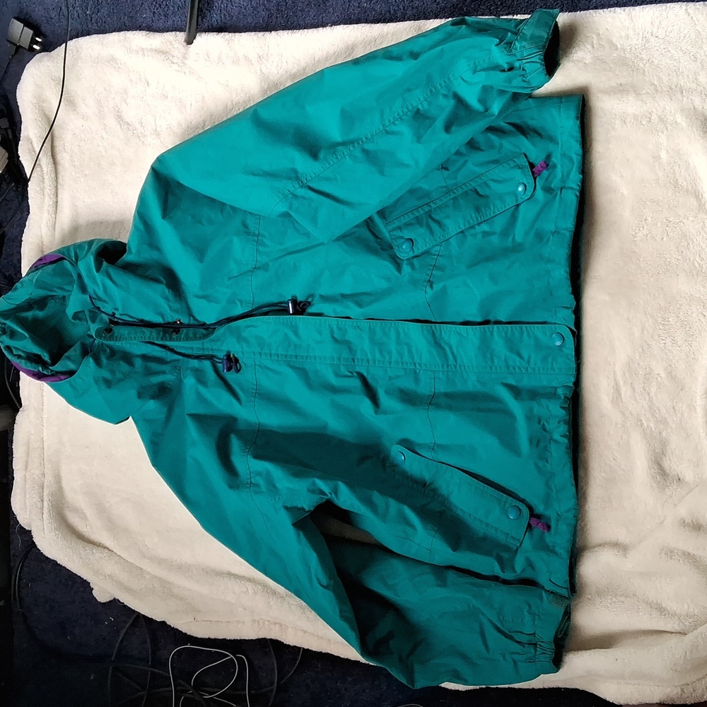 Eddie Bauer woman size large nylon lightweight Gore-tex jacket